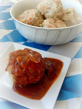 How to Make Bavarian Semmel Knödel (German Bread Dumplings) - A