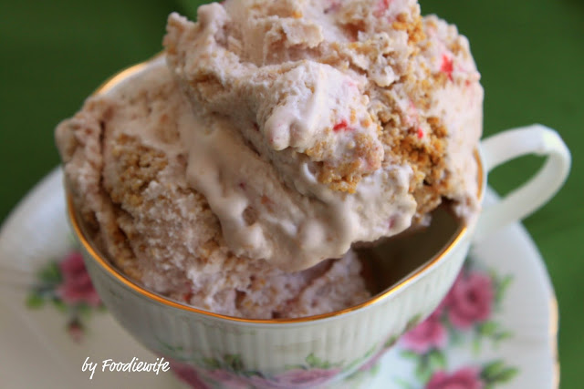 Homemade Strawberry Cheese Cake Custard Ice cream is irresistibly delicious. Custard ice cream starts with cooking heavy cream with eggs, that gives this ice cream a luscious texture. To mimic the cheesecake flavor, cream cheese adds a richness to the custard. A homemade crushed graham cracker crust is added for a final finish.