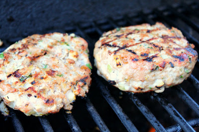 how long to grill turkey burgers