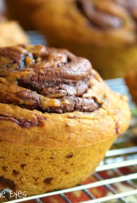 Self-Frosting Pumpkin Nutella Muffins for Fall