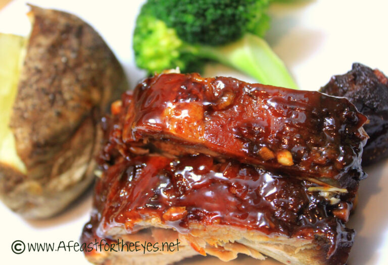 Amazing Sweet and Sticky Honey Garlic Slow Cooker Ribs