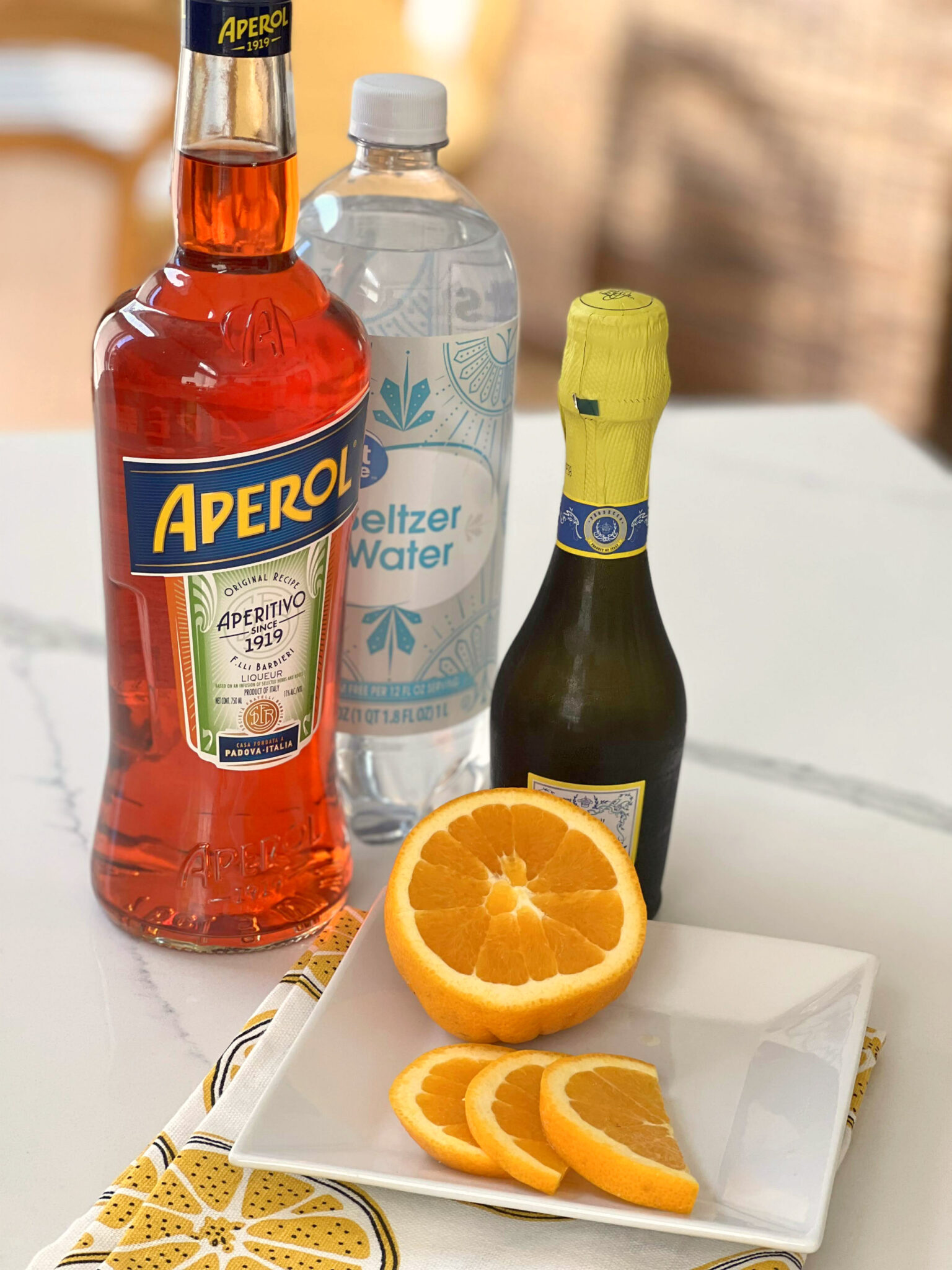 How to Make A Classic Aperol Spritz Aperitif Cocktail - A Feast For The ...