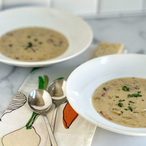 Quick New England Style Clam Chowder - A Feast For The Eyes
